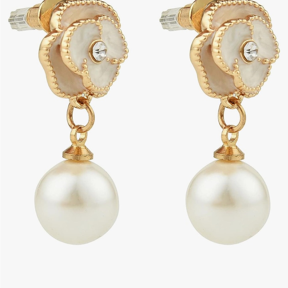 Chanel Vibes Gold and Pearl Flower Earrings